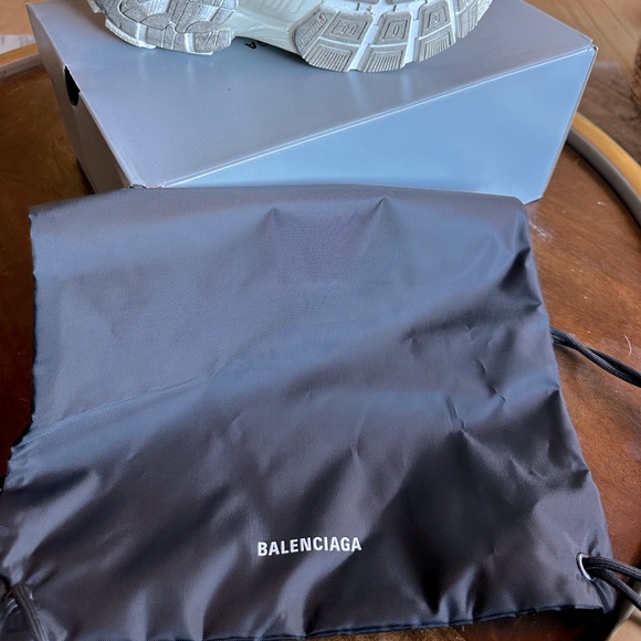 Balenciaga Runners - Picture 7 of 13